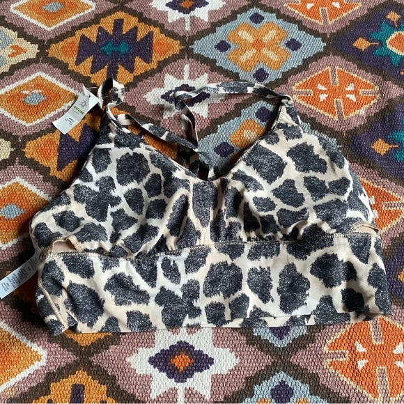 Offline by Aerie Cheetah Support Bra w/ removable pads Size Medium Brand New - Picture 6 of 7